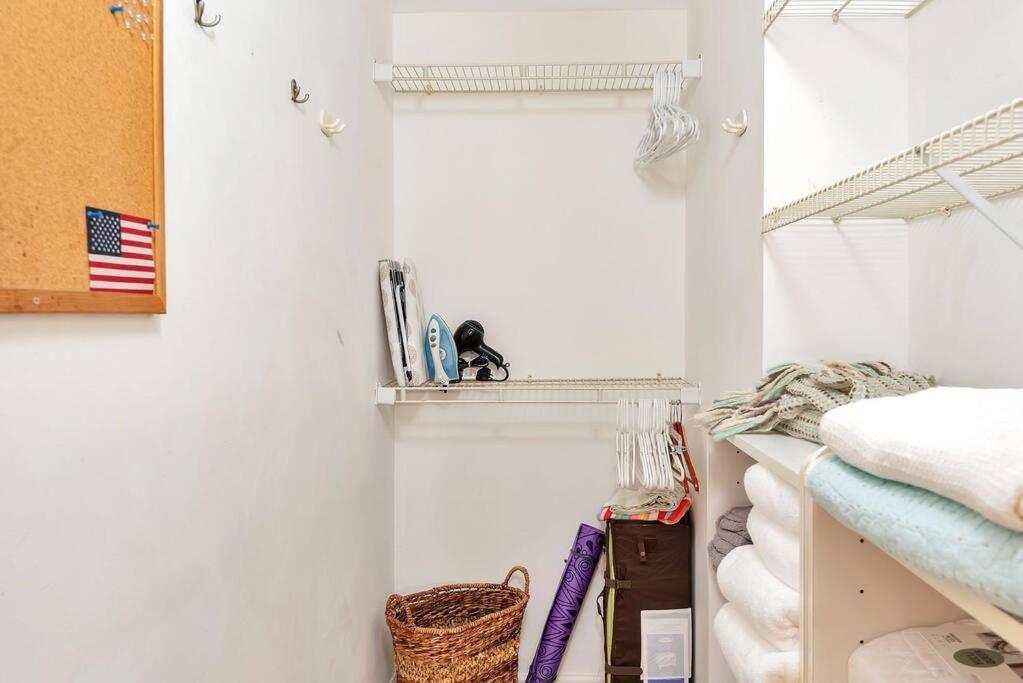 Charming Studio W Pool One Mile To Beach Pets Welcome Лейк Уърт Екстериор снимка